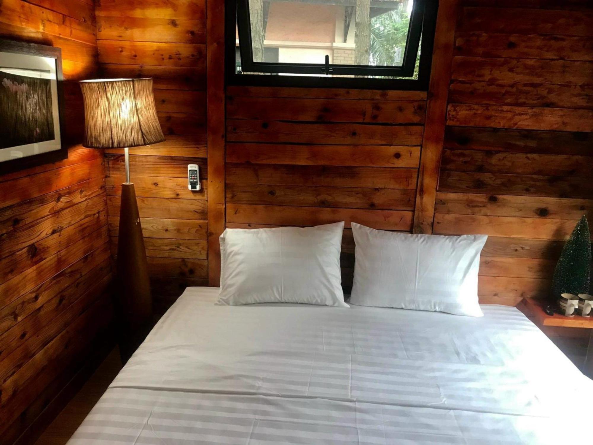 Resort Pine Hill & Hanoi