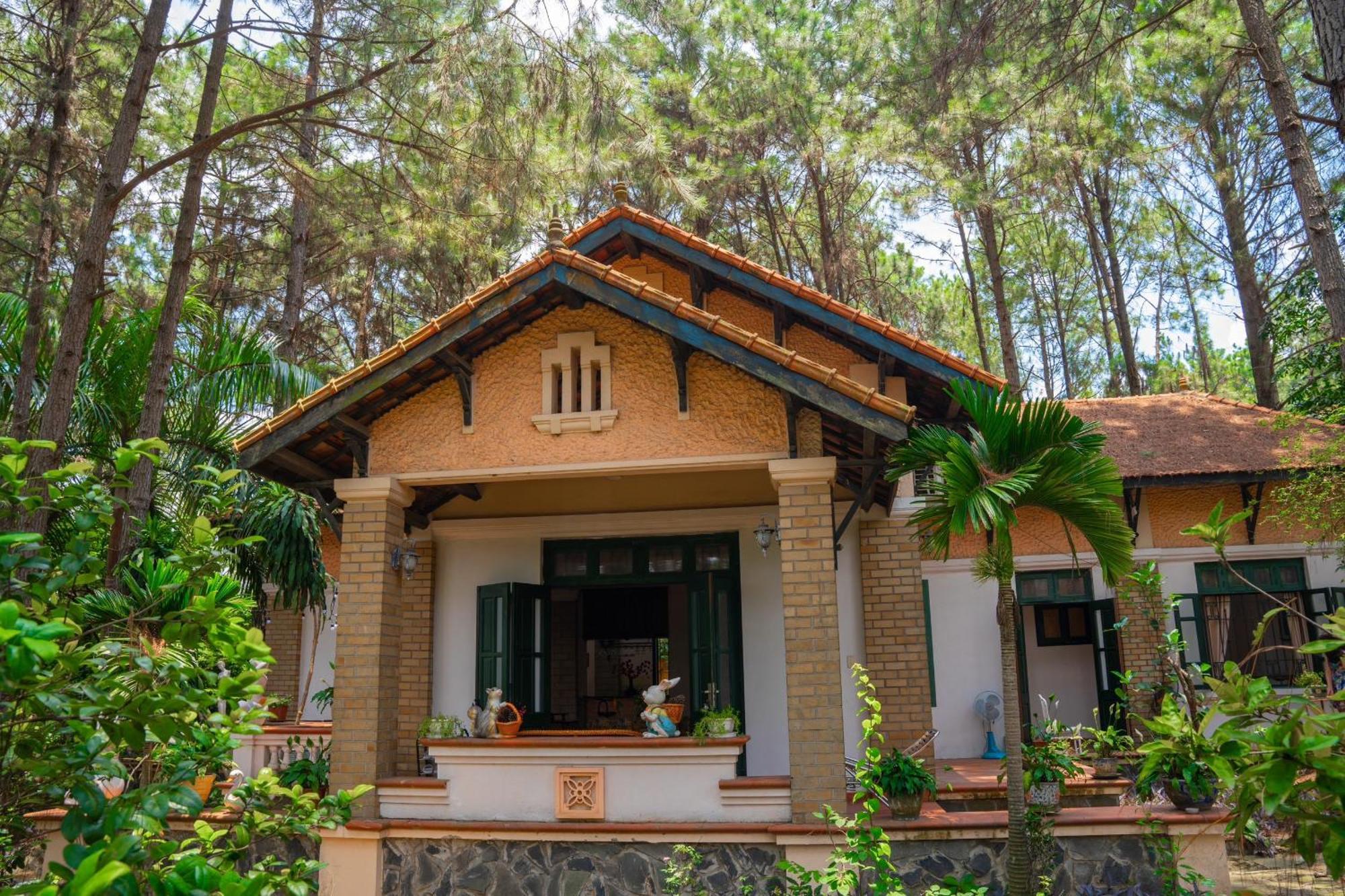 Pine Hill & Resort Hanoi